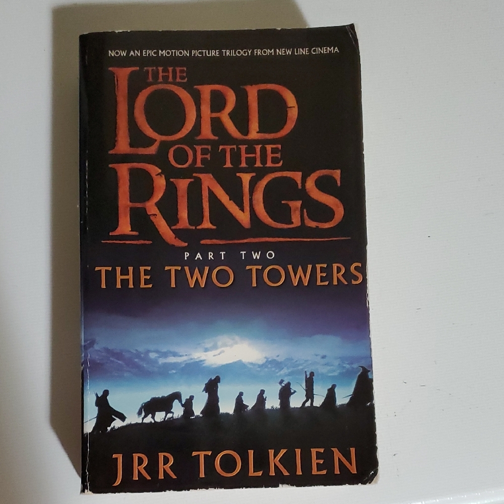 LOTR The Two Towers Book
